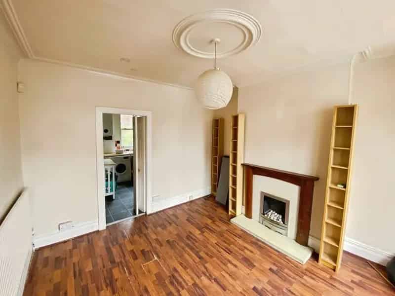 2 Bedroom Mid Terrace House Sheffield S2 For Sale