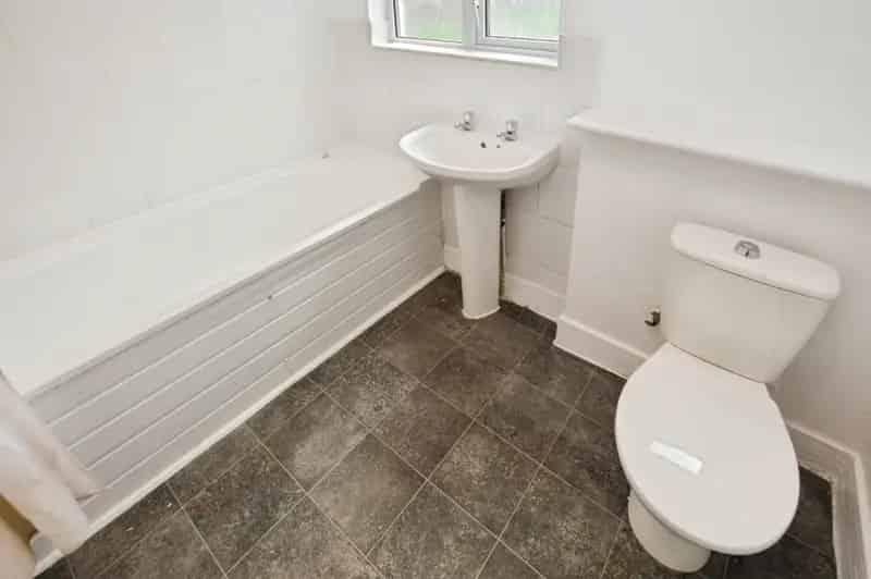3 Bedroom House For Rent 71 SQ FT