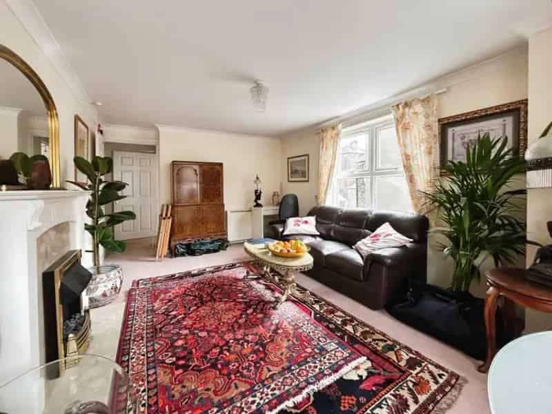 2 Bedroom Over 55s Flat Harrogate Town Centre