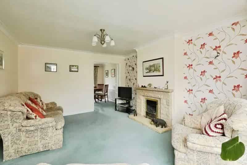 3 Bedroom Semi Detached House Dinnington South Yorkshire