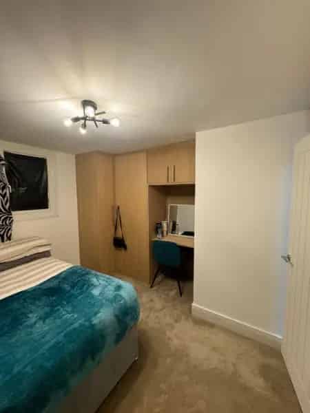 Renovated House New Tiles Bathroom Fittings Doors Ceilings Carpets Radiators