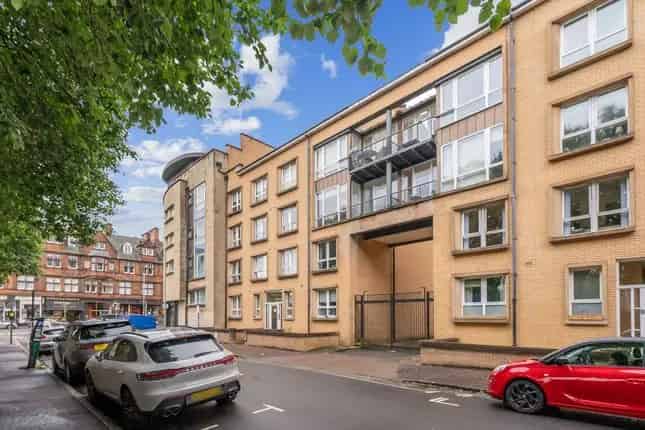 2 Bedroom Flat for Sale in Kelvinbridge Glasgow