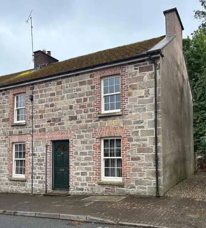 Modern 3-Bedroom Refurbished House in Gortin Village