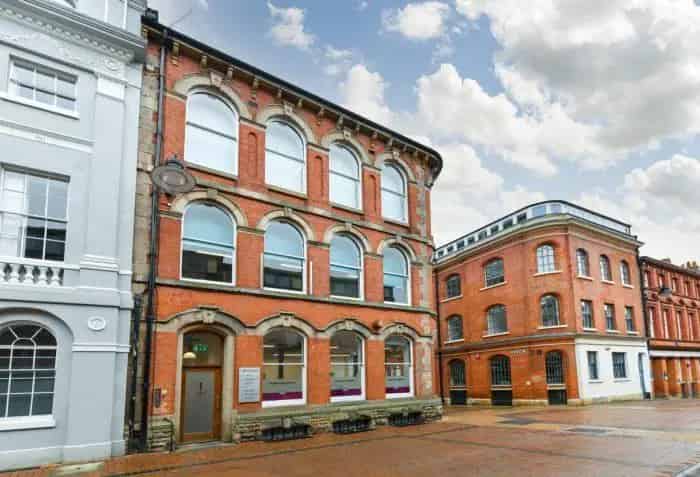 Open Plan Office near Hockley - Exposed Services & Modern Features