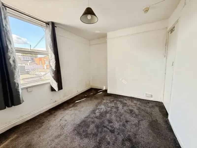3 Bed House for Sale Ideal for Investors High Rental Income