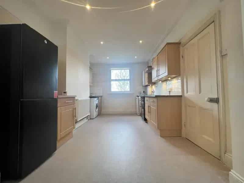 2 Bedroom Maisonette Available May 12 2025
