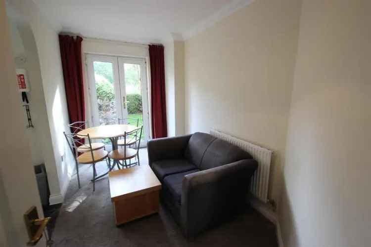 3 bedroom flat to rent