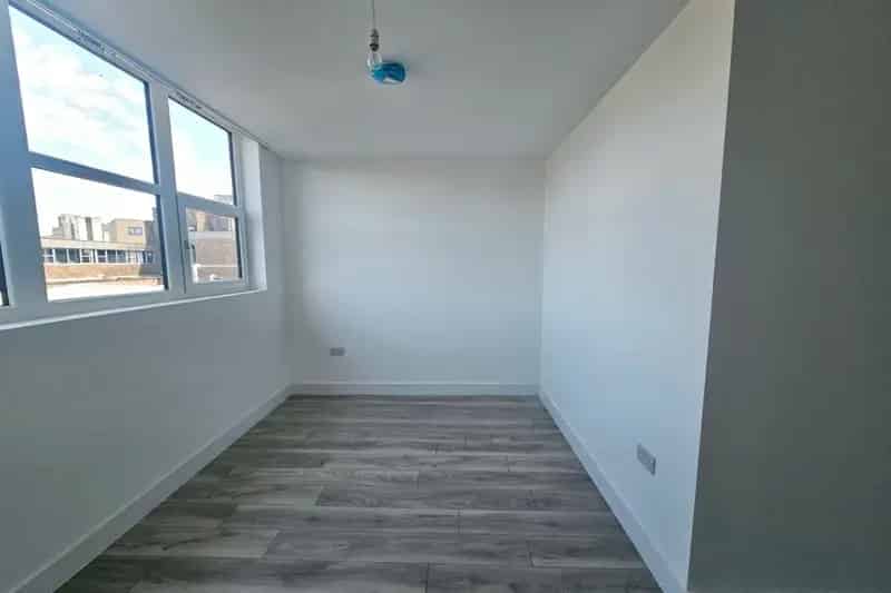 One Bedroom Apartment in Bedford Place Southampton
