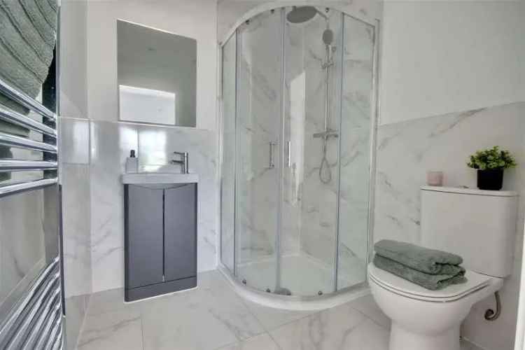 2 Bed Marina View Flat New Build