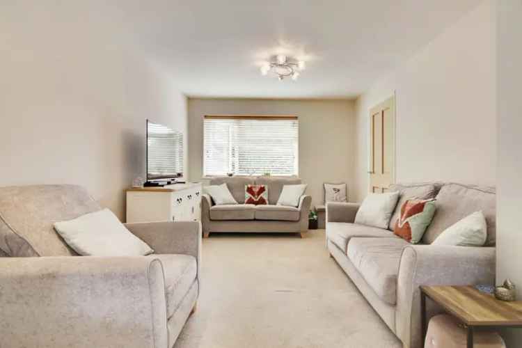 4 5 Bedroom Detached House Welwyn Garden City