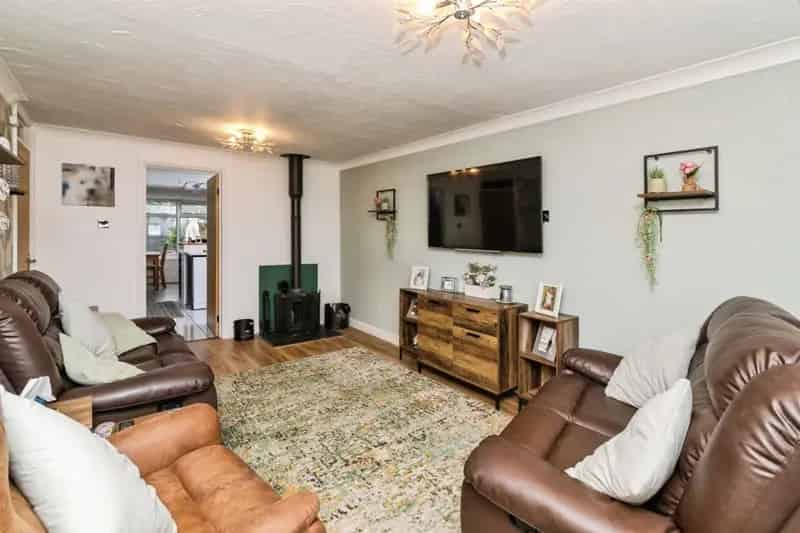Stunning Two Bedroom Detached Bungalow South Lowestoft