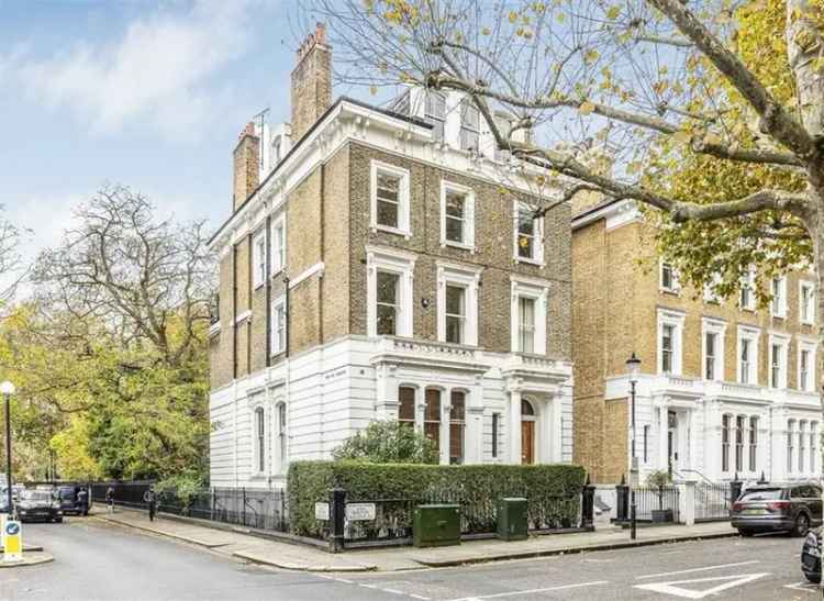 2-Bedroom Victorian Apartment near Gloucester Road Station