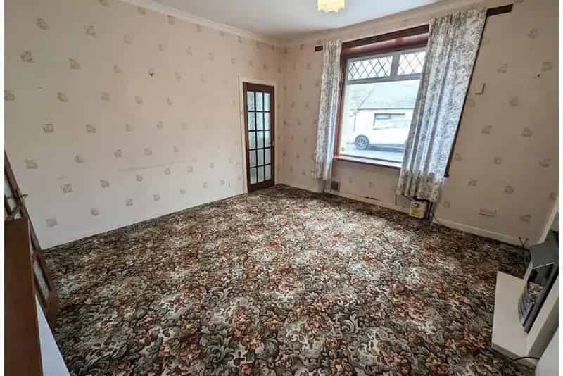 2 Bed House Terraced with 2 Reception Rooms