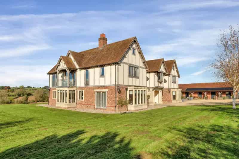 Luxury 5 Bed Detached Home with Annexe 14 Acres Derbyshire