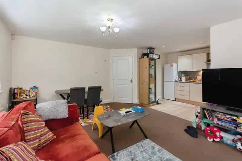 2 bedroom Commercial Property
 For Sale