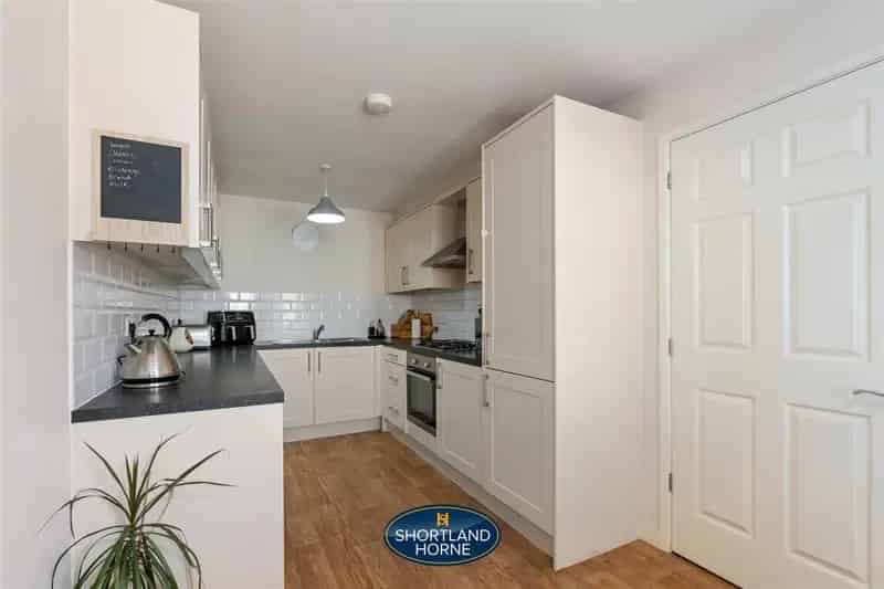 3 Bedroom Semi-Detached House to Rent