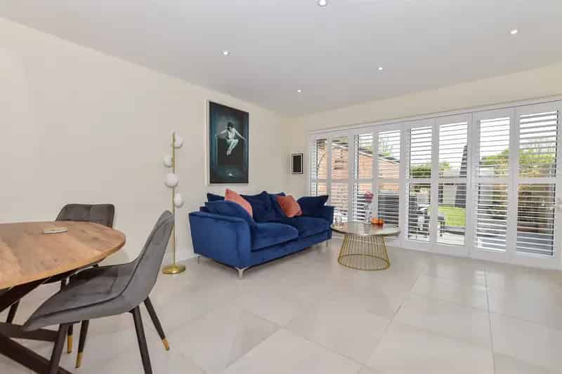 3 Bedroom End Terrace House For Sale