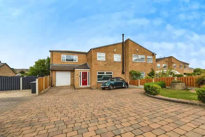 4 Bedroom House For Sale in Chapeltown, Sheffield