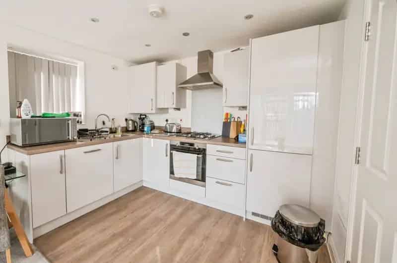 Modern One Bedroom Apartment - Ideal First Time Buy