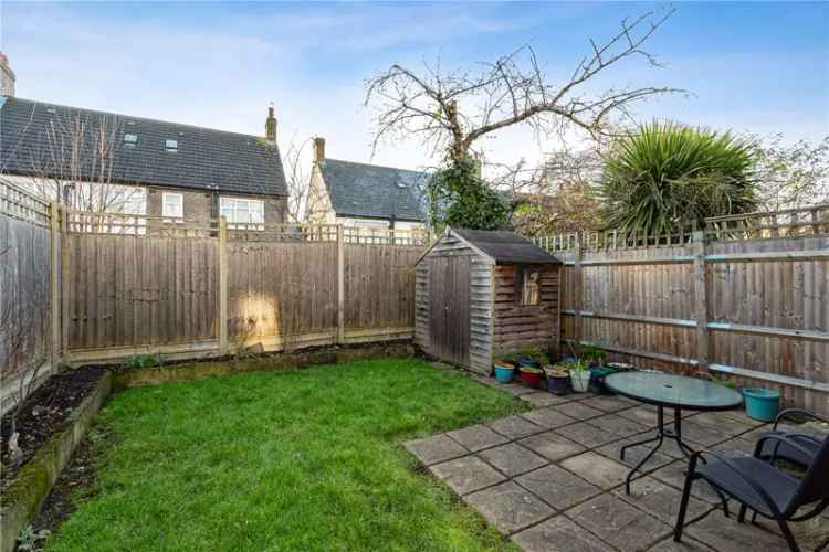 4 Bedroom House in London Near Tooting Bec and Broadway
