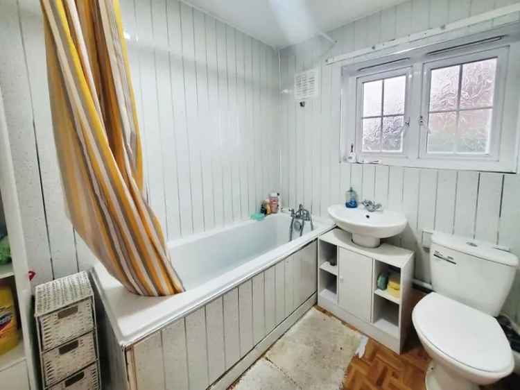 2 Bedroom Flat for Sale London E13