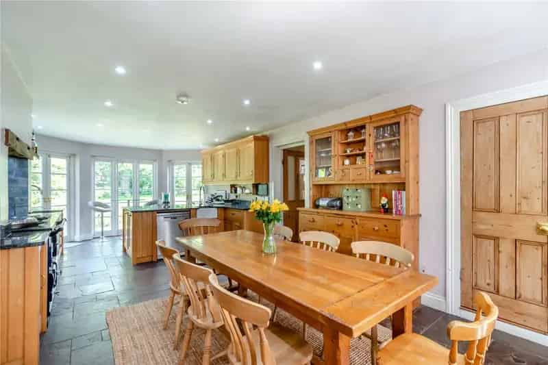 6 Bedroom Country House with Pool Guest House and 2 Acres