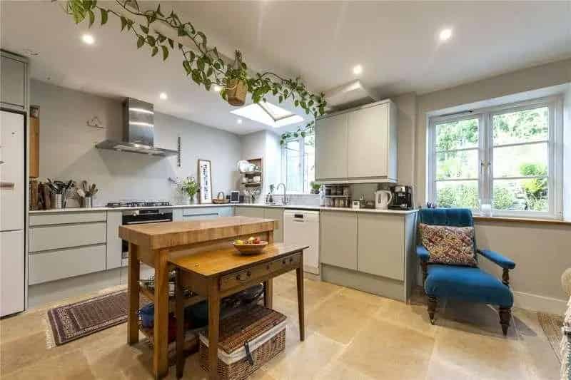 3 Bed House for Sale Family Home Modern Kitchen Large Garden
