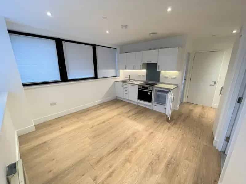 2 Bedroom Flat To Rent Available September 2025