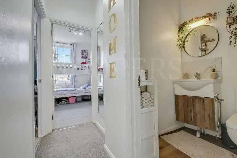 2 Bed Flat near Dollis Hill Tube Station