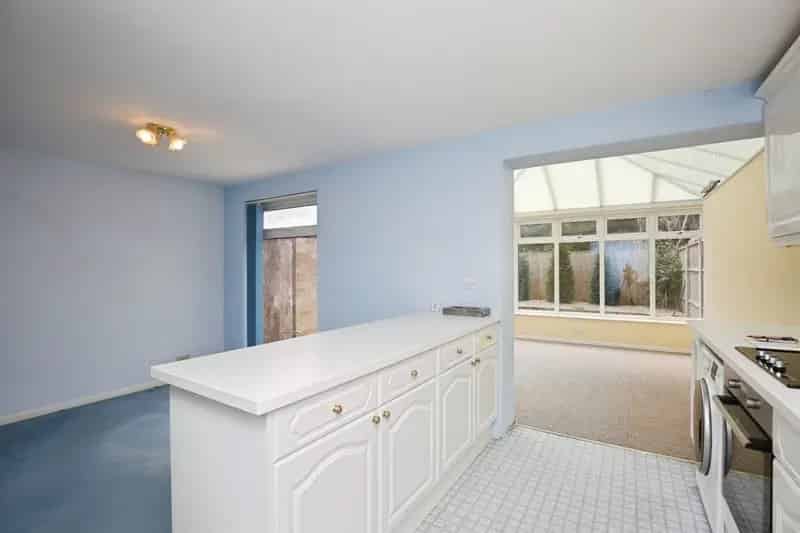 3 Bed Family Home with Conservatory Garage and Parking