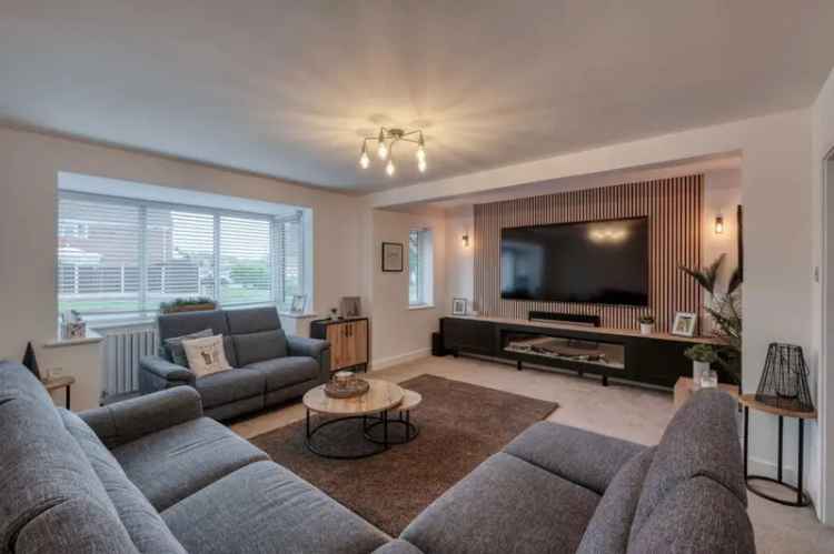 6 Bedroom Detached House for Sale in Rubery Birmingham