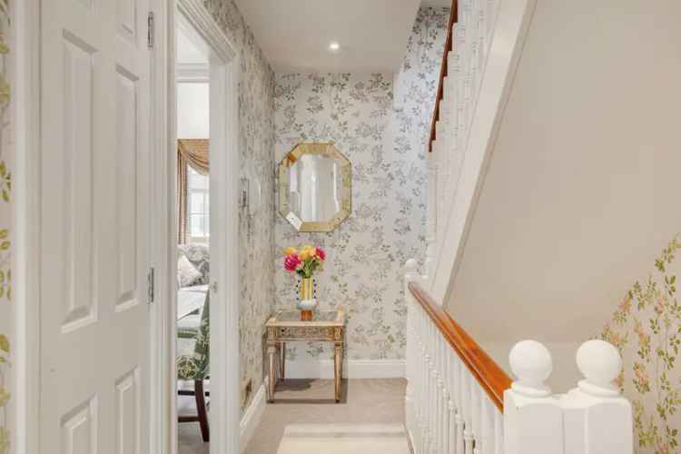 Luxury Four-Floor House near Vincent Square Westminster