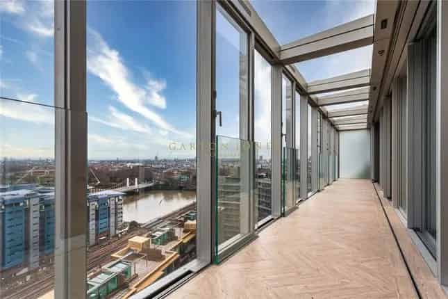 Luxury 2-Bed Apartment Battersea Power Station