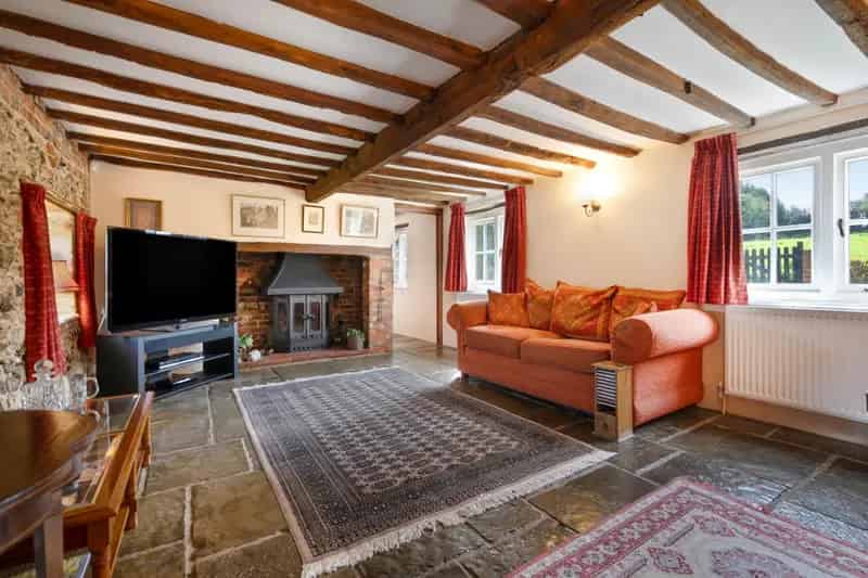 3 Bedroom Semi-Detached House for Sale Cadmore End High Wycombe