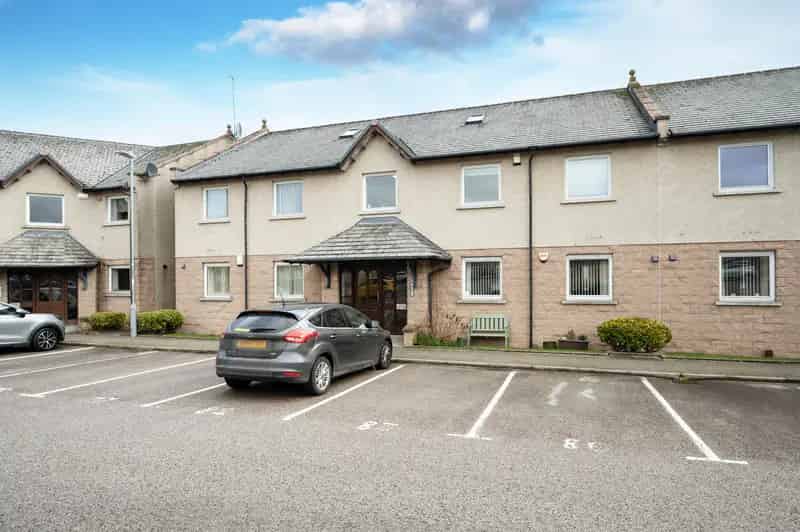 2-Bedroom Apartment Hilton Heights Ground Floor Allocated Parking
