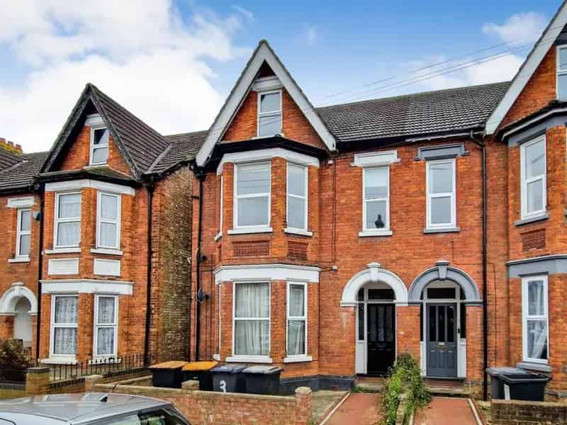 1 Bedroom Apartment for Sale