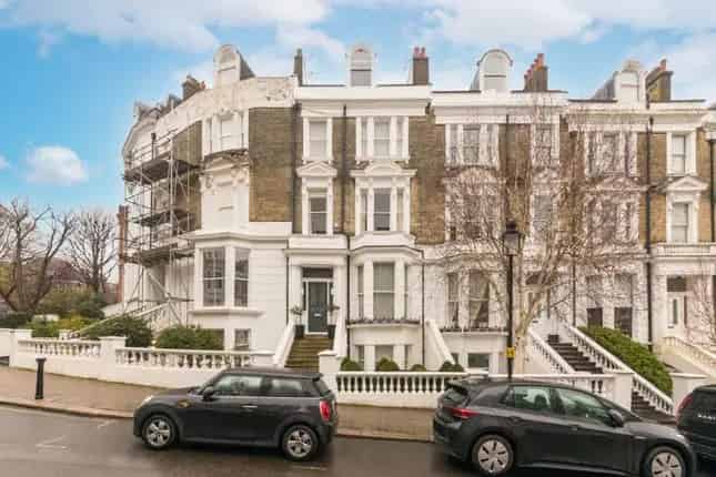 4 Bedroom House for Sale in Belsize Park London