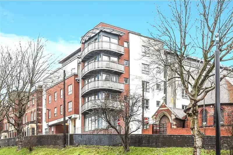 1 Bedroom Apartment Westgate Furnished Parking Available Now