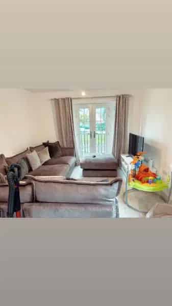 Two Bedroom Flat with Parking