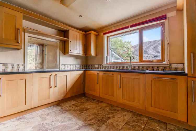 3-Bedroom Detached Bungalow in Pitlochry with River Tummel Views