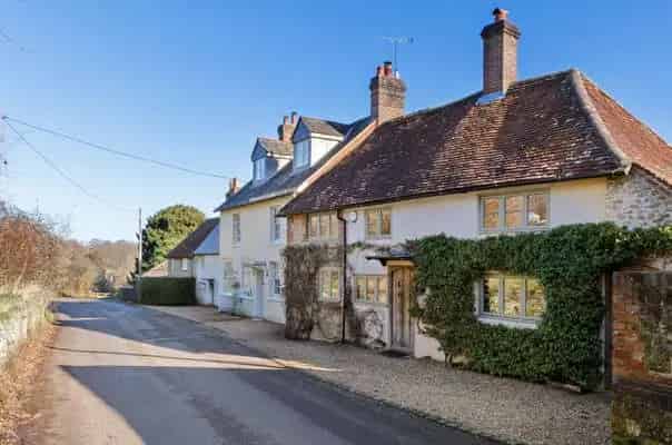 Charming Home with Open Plan Living and Garden