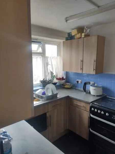 Flat For Rent in Guildford, England