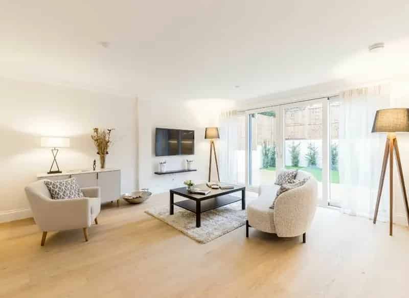 3 Bedroom Semi-Detached House with Private Garden