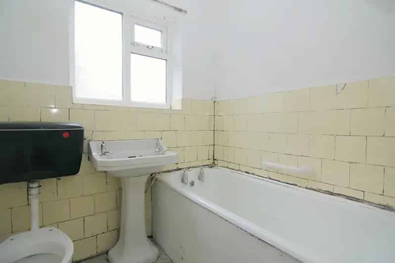 2 bedroom Bungalow
 For Sale