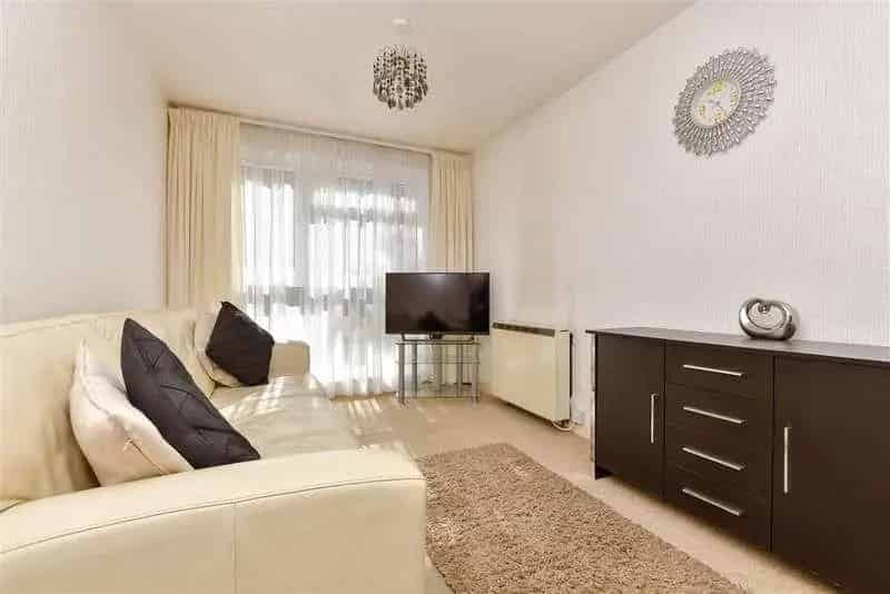 1 bed flat for sale