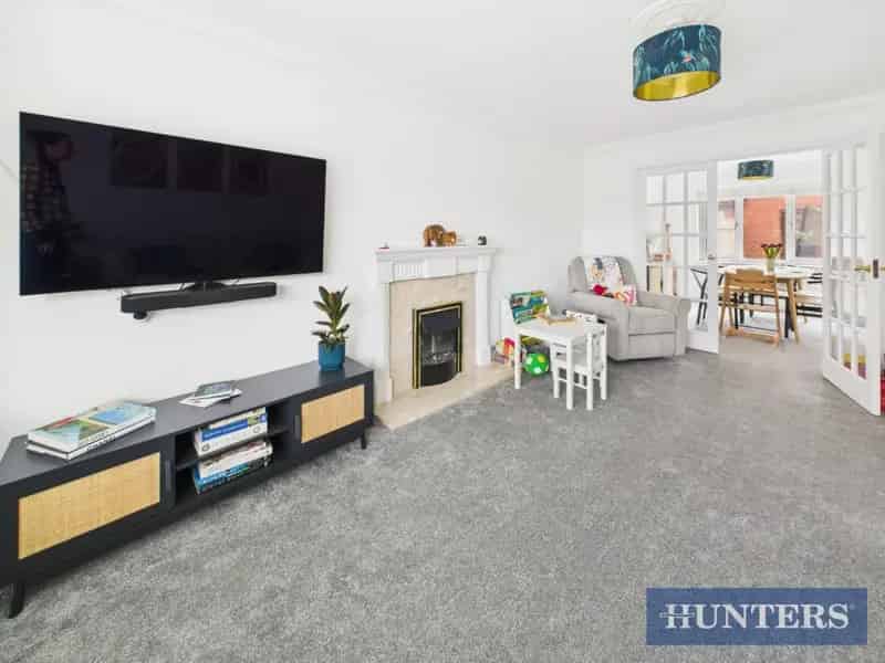 4 Bedroom Detached House for Sale in Beverley Parklands
