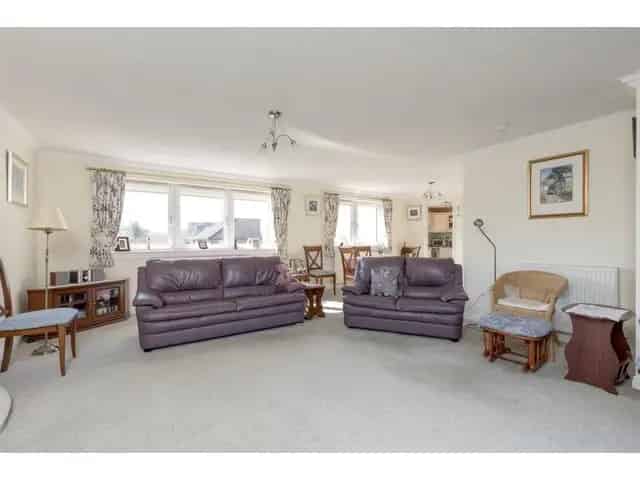 3 Bedroom Flat for Sale Breathtaking Arthur's Seat Views