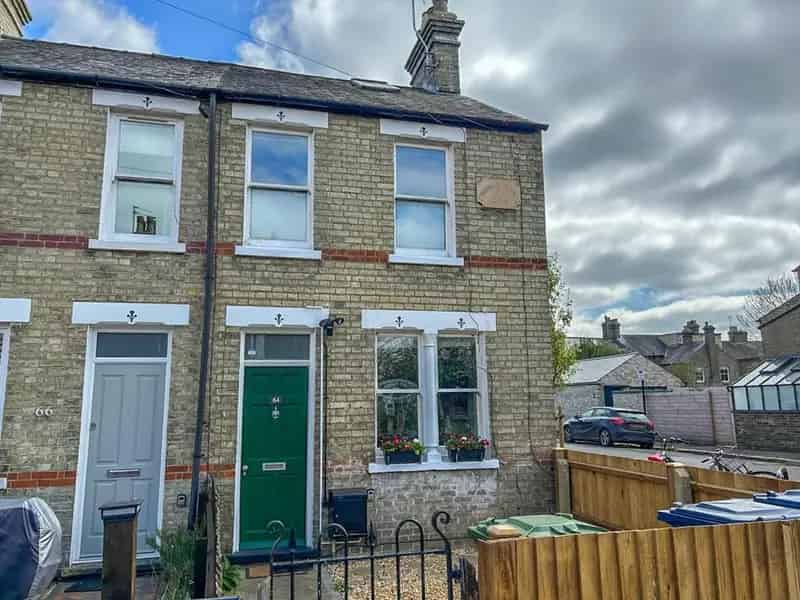 2 Bedroom End Terrace House to Rent