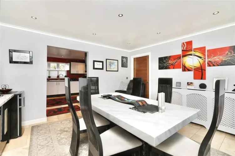 Stunning Three-Level Detached Home in Dunham-on-Trent