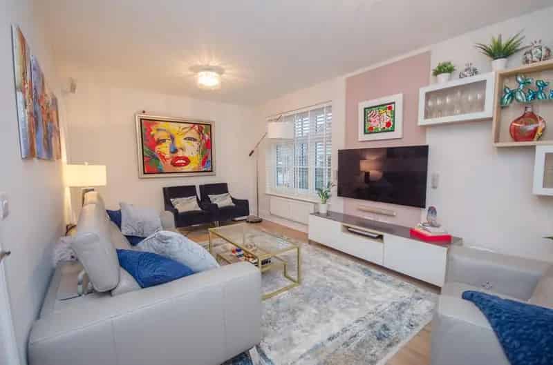 3 Bedroom Detached House for Sale Cheswick Village